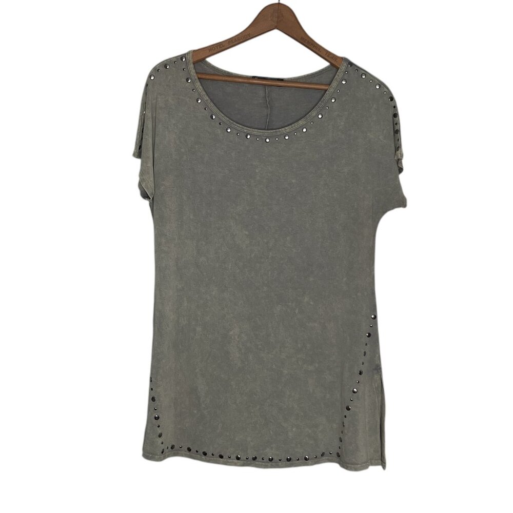 T-Party Medium Mineral Wash Studded‎ Embellished Stretch Knit Shirt Top USA Made